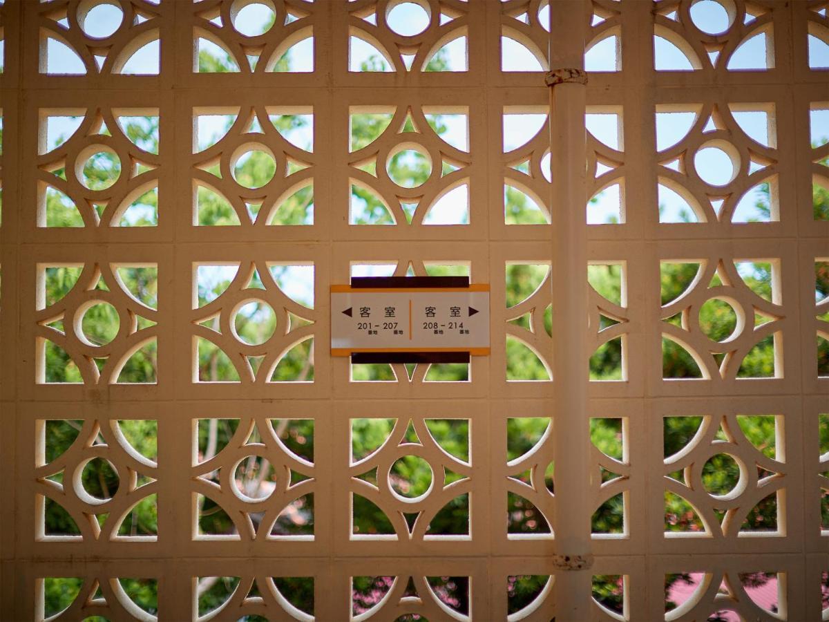 Hotel Murasakimura Yomitan Esterno foto